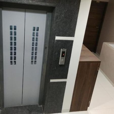 Hotel Rajlaxmi Grand Kolhapur Extérieur photo